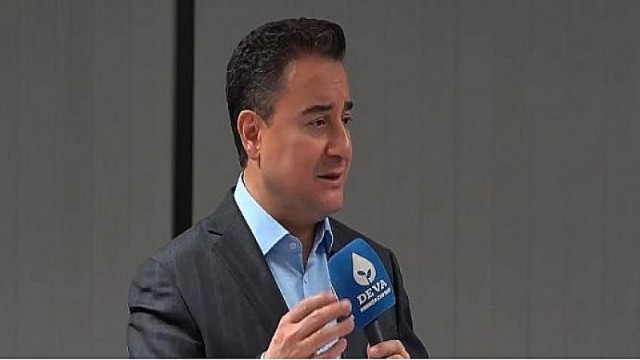 Ali Babacan, Cumhurbaşkanı Adayı Tartışmasını Değerlendirdi  ‘Önümüzdeki seçim demokrasimiz için ölüm kalım meselesi’