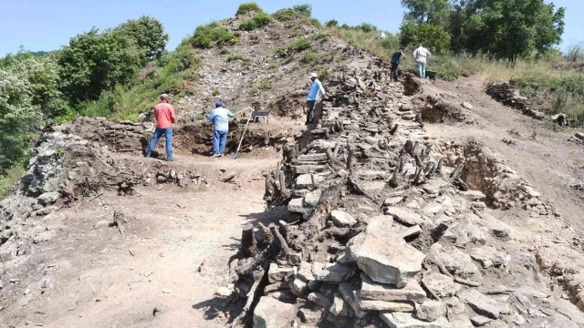 Altınova’da 50 kişilik arkeolog ordusu çalışacak