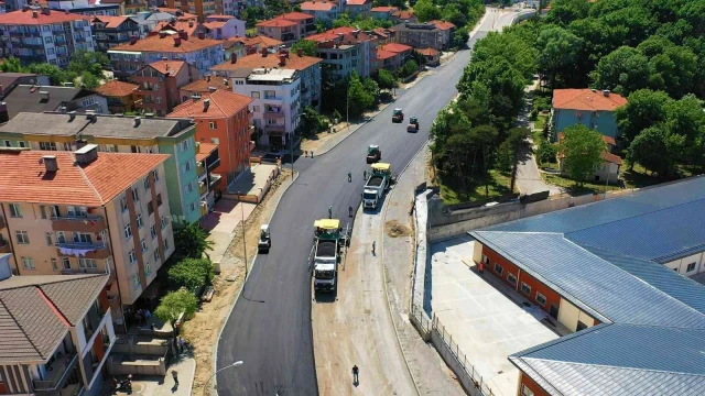 Ambulans yolu olarak kullanılan sokak baştan aşağı yenilendi