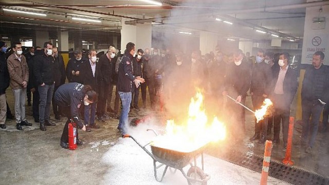 Antalya Büyükşehir Belediyesi yangın tatbikatı gerçekleştirdi