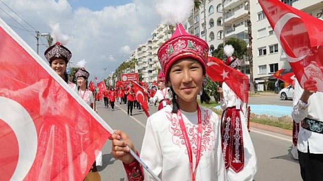 Antalya’da 23 Nisan coşkusu başladı