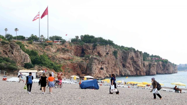 Antalya’da yaz yağmuru