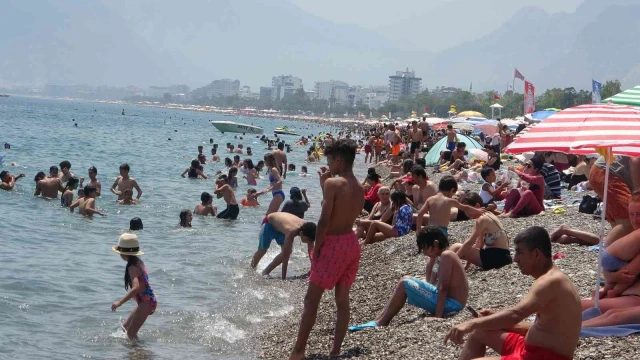 Antalya’ya gelen turist sayısında rekor artış