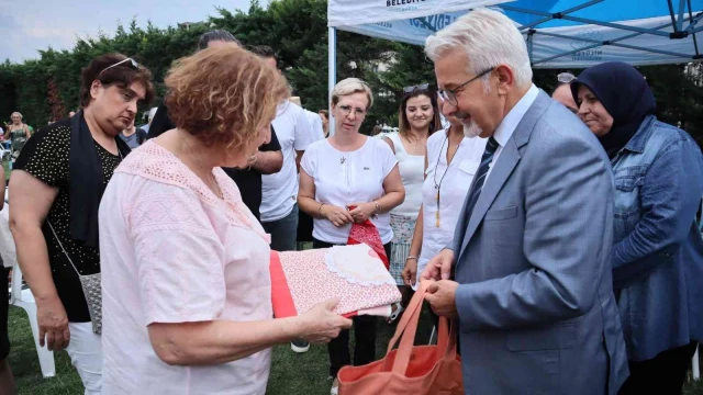 Aşırı tüketime karşı ikinci el eşyaları takas yaptılar