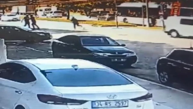  Avcılar’da trafik ışıklarındaki cinayet kamerada