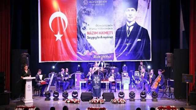 Aydın Büyükşehir Belediyesi Nazım Hikmet’i andı