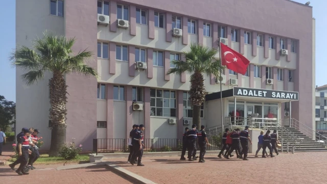 Ayvalık’ta jandarmadan göçmen kaçakçılarına darbe