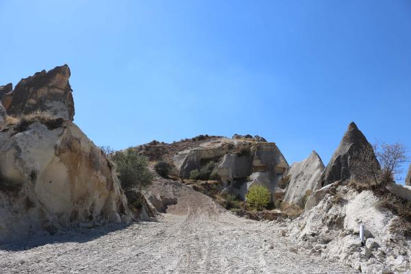 Kapadokya'da tartışmalı yol üzerindeki tuvalet yıkıldı