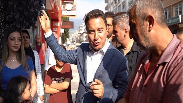 Babacan, İskenderun’da Halkı Dinledi  “Siz Mührü Deva’ya Basın, Gerisi Bizde”