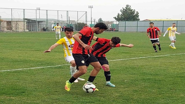 Bağlar Belediyespor şampiyonluğa koşuyor