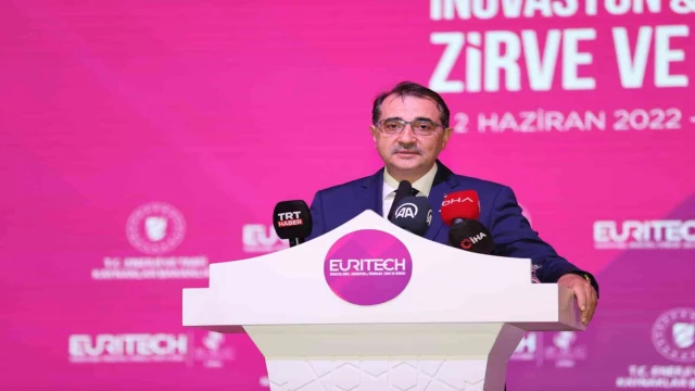 Bakan Dönmez: ”Güneş paneli üretimiyle Avrupa’da birinci, dünyada dördüncü sıradayız”