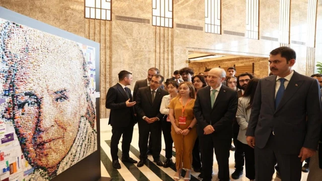 Bakan Kurum, Millet Kütüphanesi’ndeki Sıfır Noktası Sergisi’nin açılışını yaptı