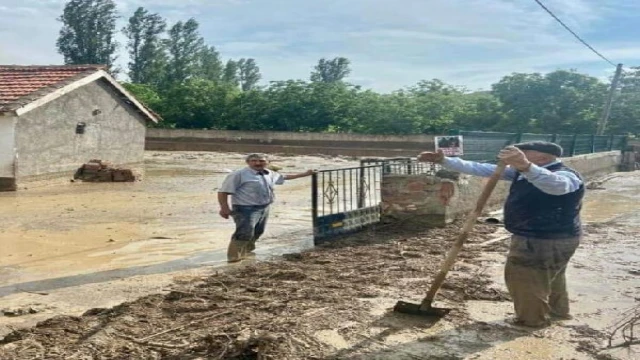 Bala’da 2 köprü, sel sularıyla yıkıldı