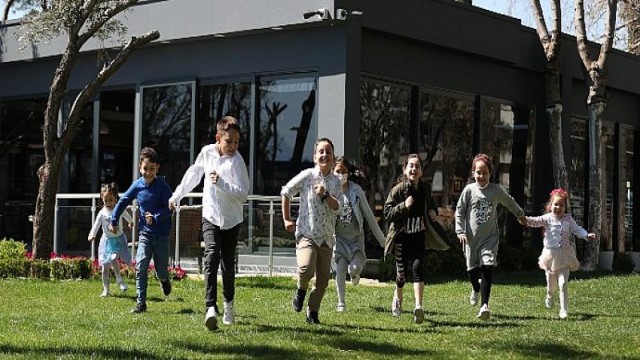 Barbaros Çay Bahçesi yenilenen yüzüyle hizmette