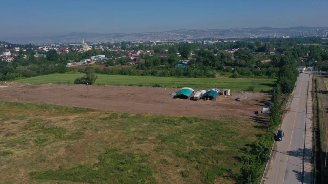 Başiskele’de kurbanlık hayvan satışı için hazırlıklar başladı