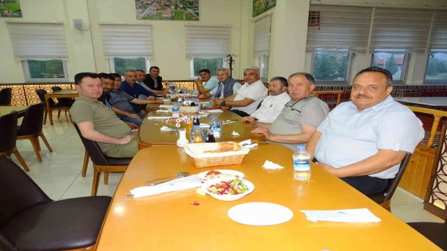 Başkan Fatih Çalışkan, mahalle muhtarlarıyla bir araya geldi