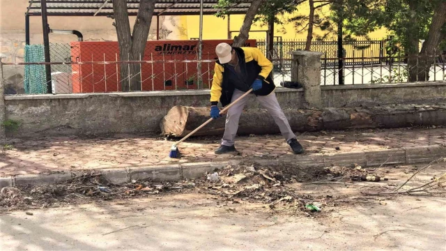 Bayburt’un sokaklarında bahar temizliği