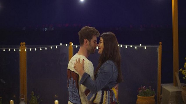 Berk Cankat ve Deniz Çakır’dan Romantik Sahneler