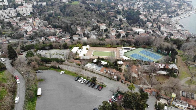 Beşiktaş’ta tesettürlü kadınları içeri almayan restoranın vakıf malı olduğu ortaya çıktı