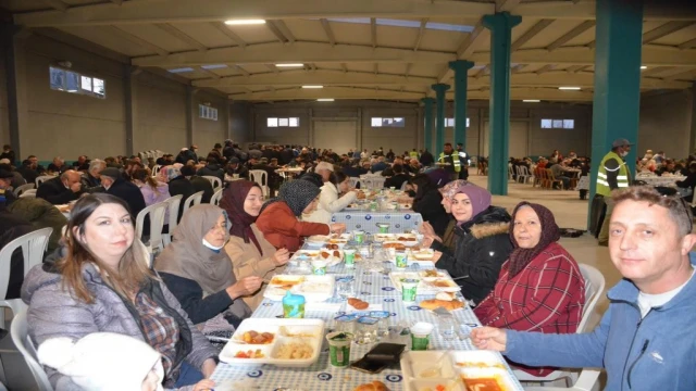 Beylikova’da 2 bin kişiyi buluşturan iftar programı