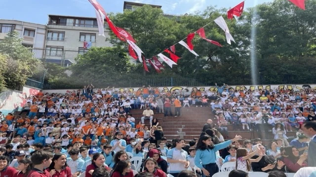 Beyoğlu’nda ”Okullarda Ödüllü Atık Toplama Kampanyası”nda dereceye girenler ödüllendirildi