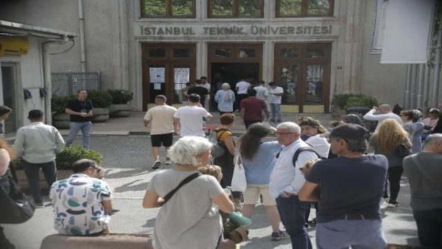 Beyoğlu’nda sınava 30 saniyeyle yetiştiler