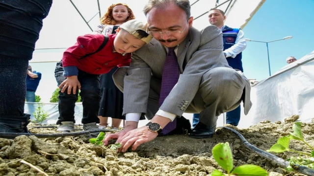 Bilecik’te özel çocuklar için sera oluşturuldu