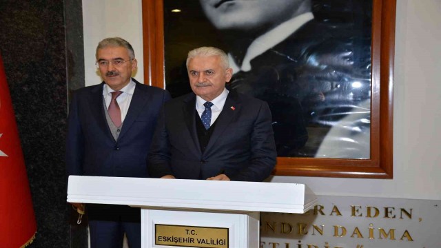 Binali Yıldırım Eskişehir Valisi Ayyıldız’ı ziyaret etti