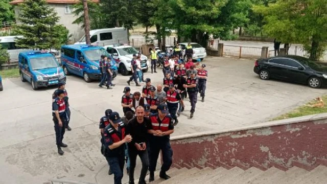 Bolu merkezli 3 ilde uyuşturucu operasyonu: 11 gözaltı