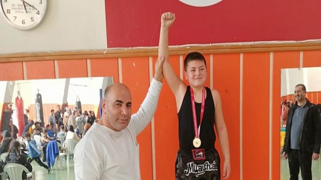 Bostanlıspor Muay Thai’de 2 şampiyon çıkardı