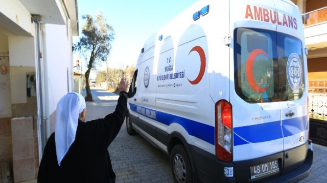 Büyükşehir, Evde Bakım ve Hasta Nakil Ambulansı hizmeti ile takdir topluyor