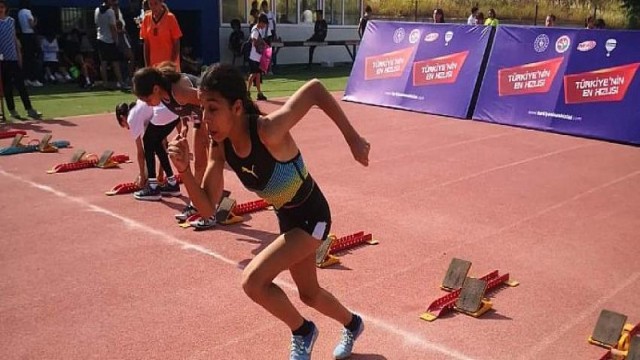 Büyükşehir Sporcuları Başarıdan Başarıya koşuyor