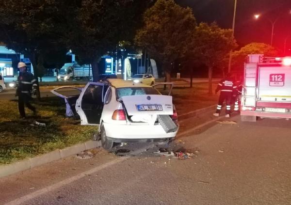 Bilecik'te otomobille minibüs çarpıştı: 1'i ağır, 3 yaralı