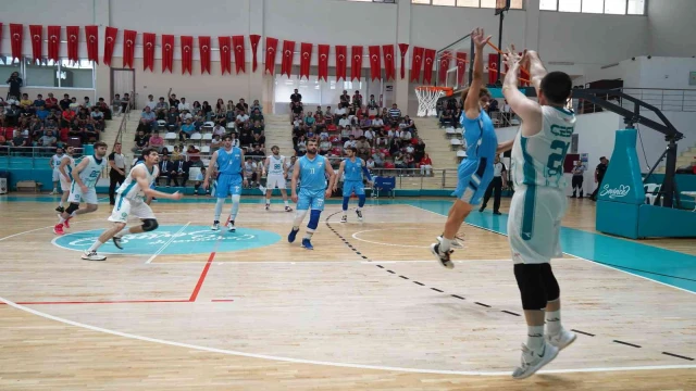 Çayırova Belediyesi Basketbol Takımı rakibini farklı yendi