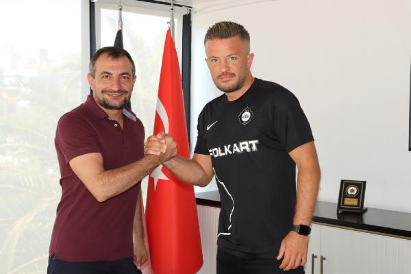 Altay’da kaptan Özgür’den gençlik mesajı