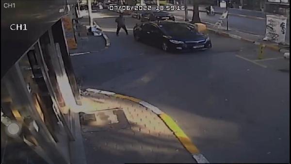 Beyoğlu'nda önce ezmeye çalıştı sonra otomobille iş yerine daldı 