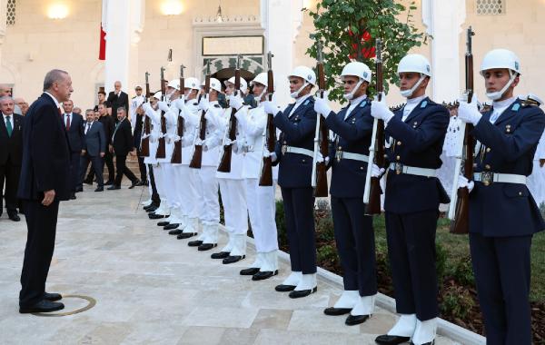 Cumhurbaşkanı Erdoğan: Ege'de her fırsatta huzursuzluk çıkaranların sadece maşa olduğunu biliyoruz 