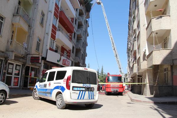 Elazığ’da inşaat çatısında yangın