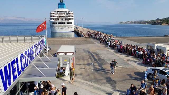 Çeşme’ye kruvaziyer seferleri 6 Nisan’da başlıyor