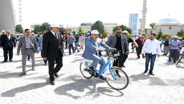 Çevre dostu bir yaşam için pedal çevirdiler