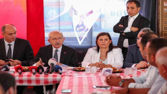 CHP Genel Başkanı Kılıçdaroğlu, şoför esnafı ile bir araya geldi