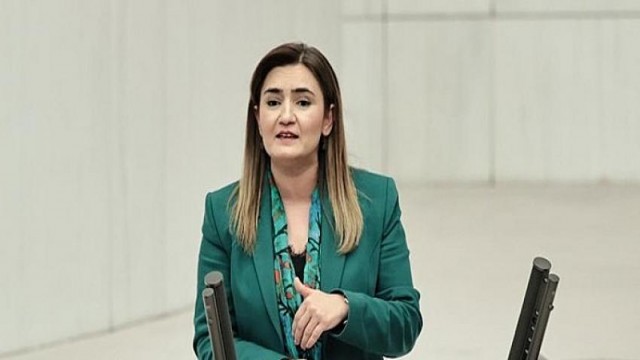 CHP İzmir Milletvekili Av. Sevda Erdan Kılıç: “Bakan Kurum, İzmir deprem konutlarının eksik teslim edildiğini itiraf etti”