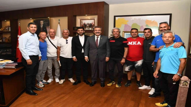 Çukurova Belediyesi, tenis eğitimlerine başlıyor