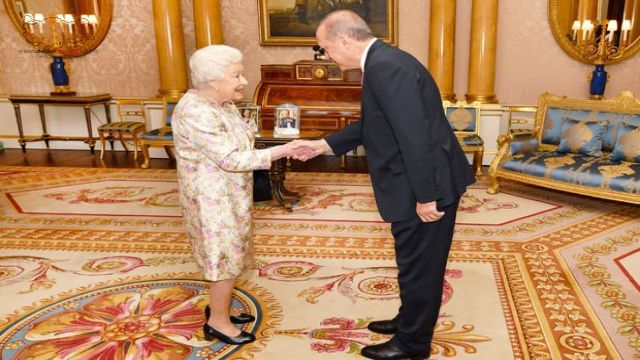 Cumhurbaşkanı Erdoğan Kraliçe 2. Elizabeth ile görüştü!