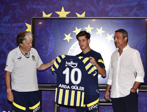 Fenerbahçe’de 10 numaralı forma Arda Güler’in oldu