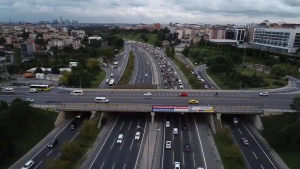 İstanbul'da okullar açıldı; trafik yüzde 51 seviyesinde