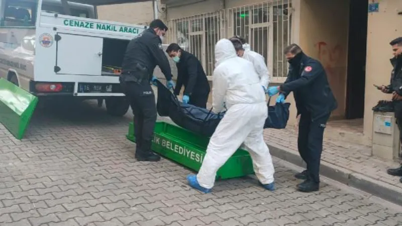 Oğluna tokat atan arkadaşını öldüren sanık: Çakıyla kaç darbe vurduğumu hatırlamıyorum