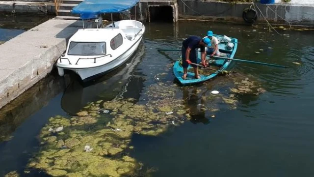 Dalyan Kanalı’ndan 10 ton atık çıkarıldı