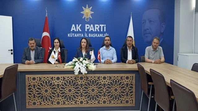 ”Demokrasimize ve irademize düşman olan şer odaklarını hiçbir zaman unutmayacağız”