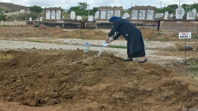 Denizde boğulan üniversiteli Mustafa, Kayseri’de toprağa verildi